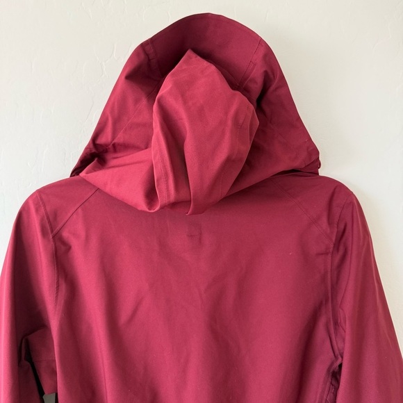 Uniqlo Cranberry Red Waterproof Long Line Hooded Windbreaker Extra Small - Picture 9 of 12